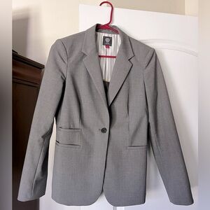 VINCE CAMUTO Like New Blazer in Grey | Size 2